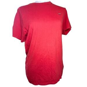 Men’s red Levi’s tshirt size small